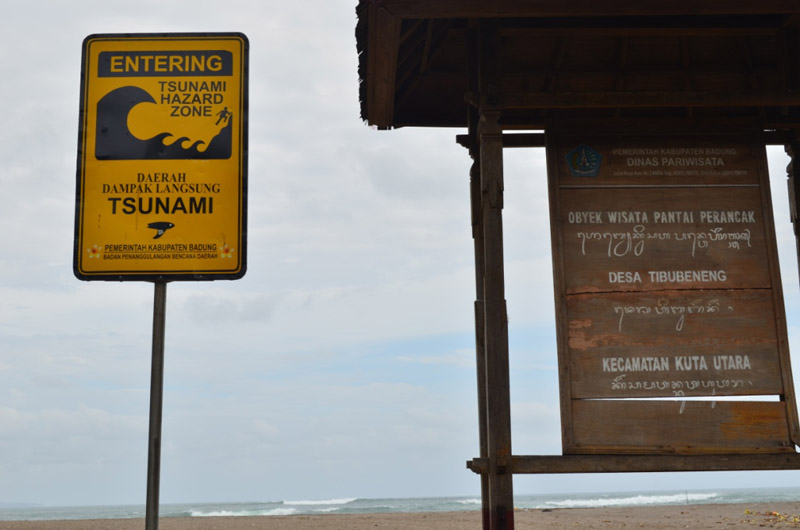 Предупреждение о цунами